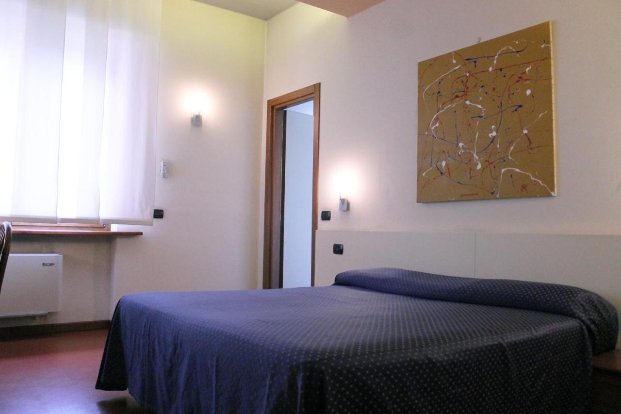 Hotel Oasi Tortona Zewnętrze zdjęcie