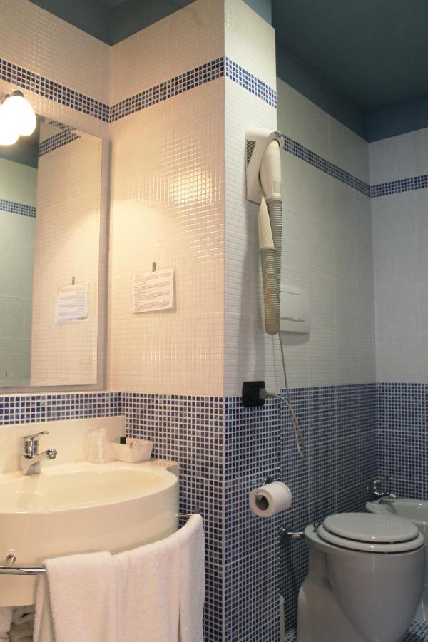 Hotel Oasi Tortona Zewnętrze zdjęcie
