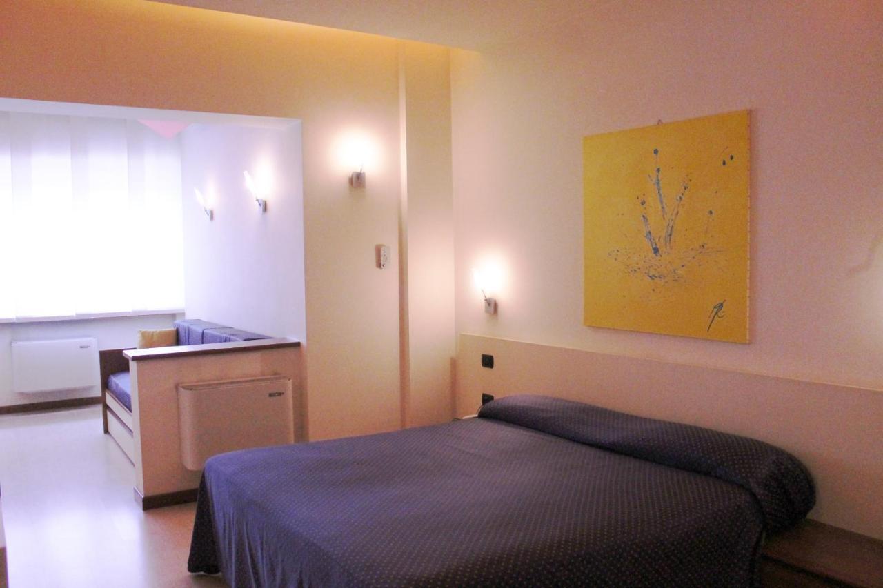 Hotel Oasi Tortona Zewnętrze zdjęcie