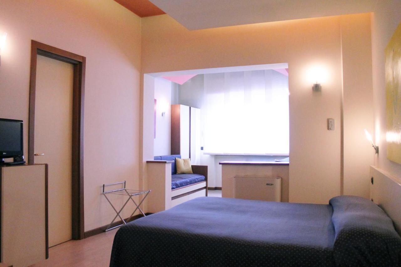Hotel Oasi Tortona Zewnętrze zdjęcie